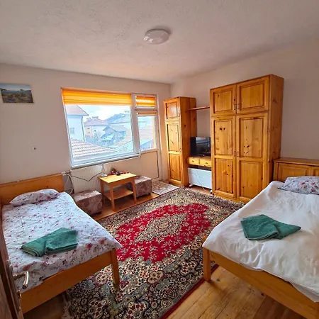 Guest House Belitsa بيت للعطل
