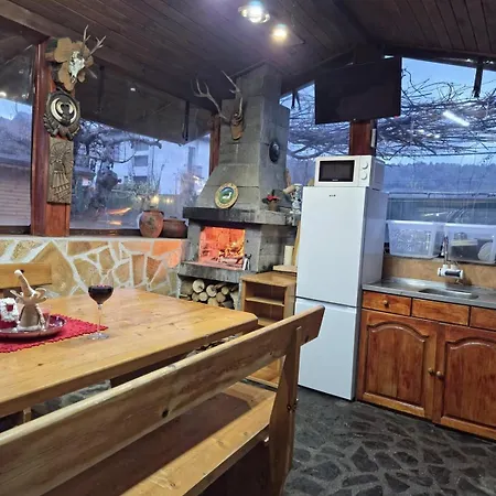 Guest House Belitsa بيت للعطل *