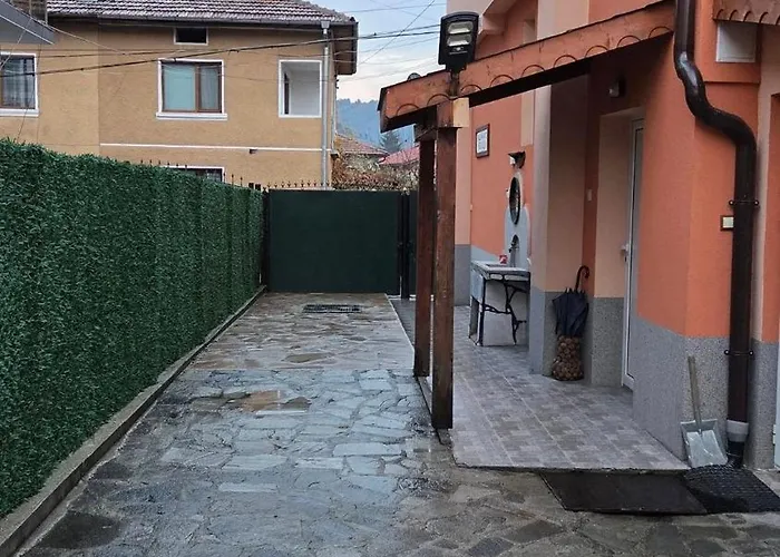 Feriehus Guest House Belitsa Semkovo